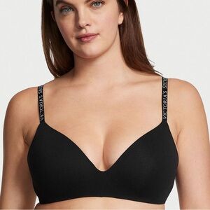 Victoria’s Secret lightly lined T-shirt bra size 36D